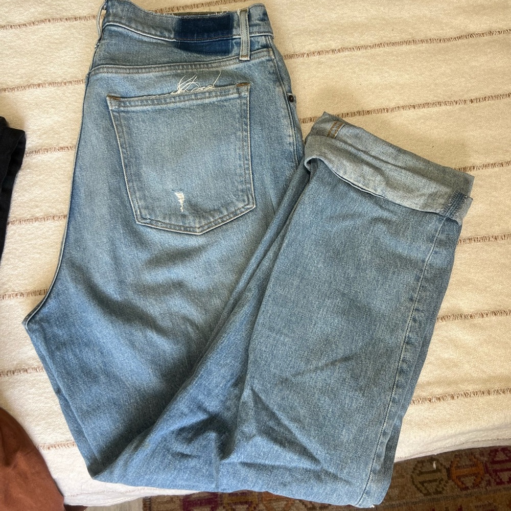 Abercrombie Curve Love The 90’s Straight Ultra High Rise Knee Destroy Jeans
